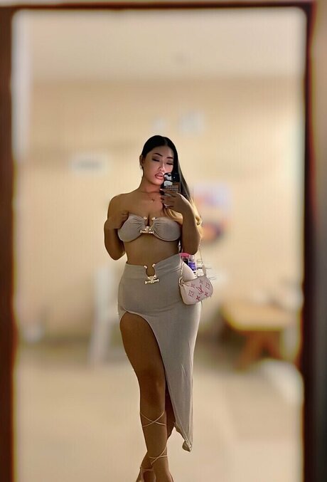 bigasswm model nude gallery