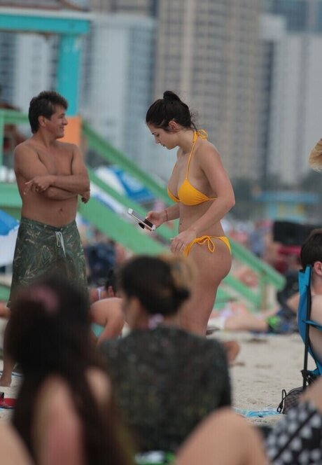 Jasmin Voigt modelo porno galerías