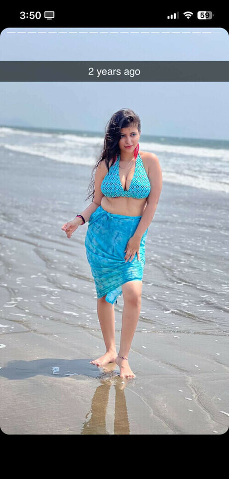 Riya Pandey free actress pictures