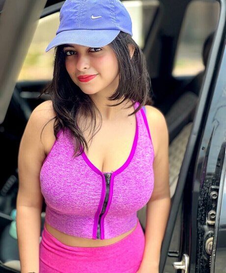 Riya Pandey nude actress pics