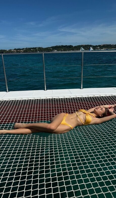 Ekaterina Perova modelo libre fotos