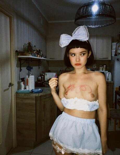 Polina Knyazeva estrella porno foto