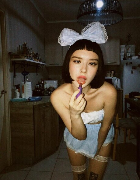 Polina Knyazeva estrella desnuda fotos