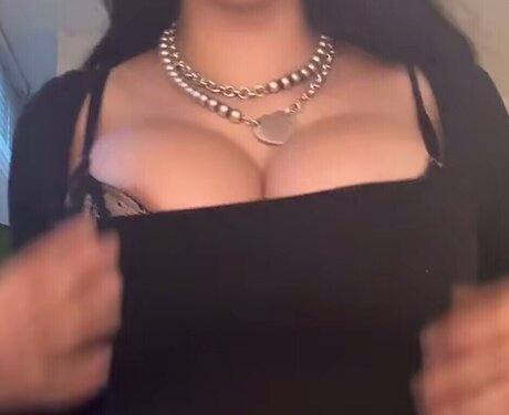 userwholovesnowfall erotic star img