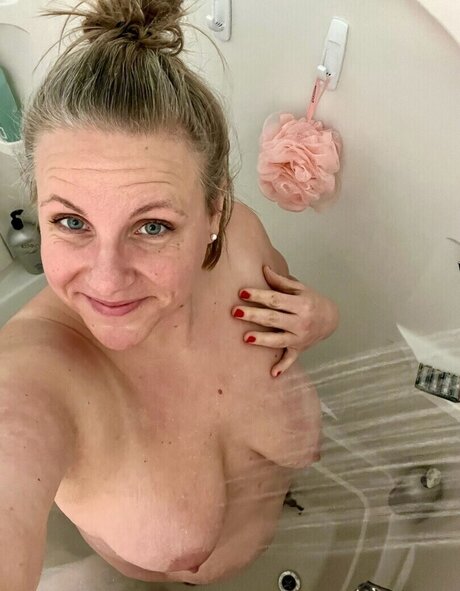 mmfluvah actrice artistique image