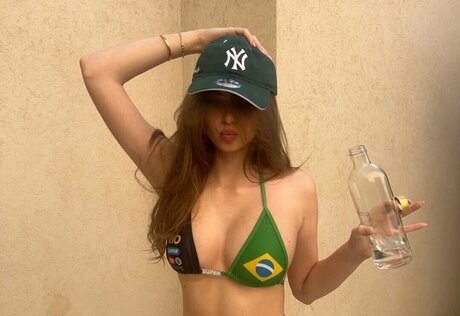 Itssluciaf hot model images