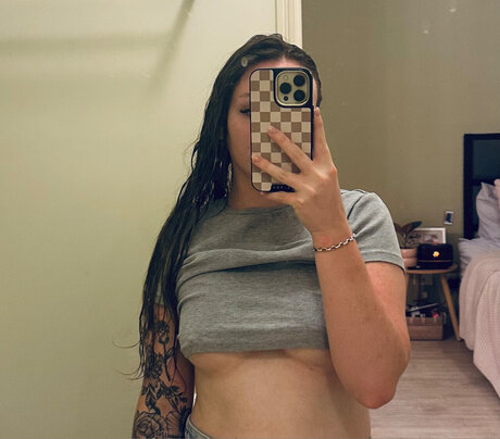 Sauverr adult model photos