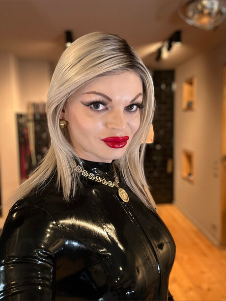 MissStolt model hot gallery