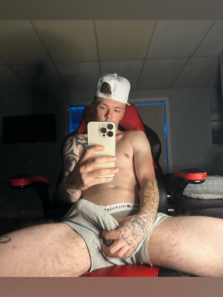Ayden VIP sex model img