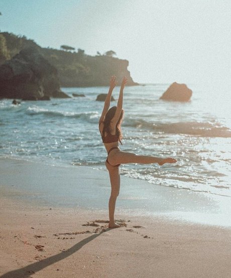 Eve Dumon estrella porno xxx imágenes