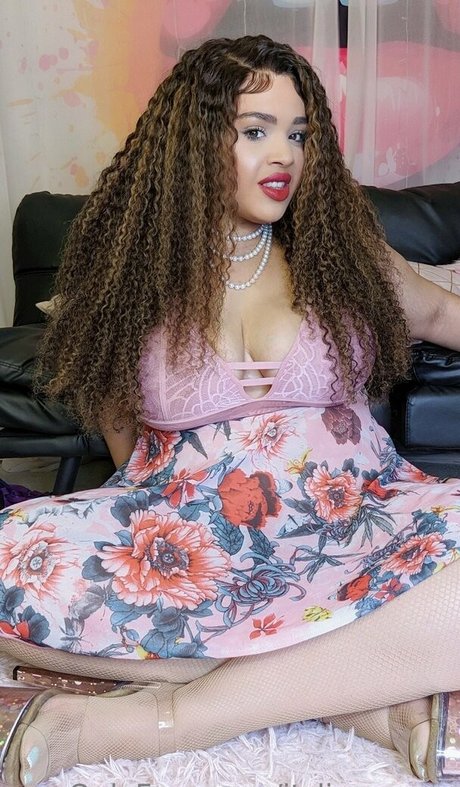 itslivsavage estrella atractiva fotos