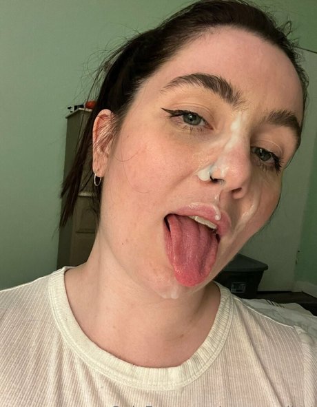 verysmolhat modelo atractivo imagen