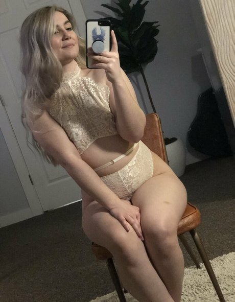 verysmolhat actrice parfaite des photos