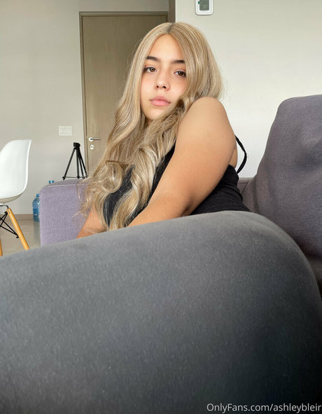 ashleybleirvip arte modelo galería