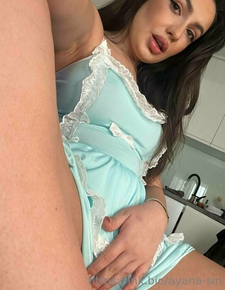 ayanasin actrice sexy galerie