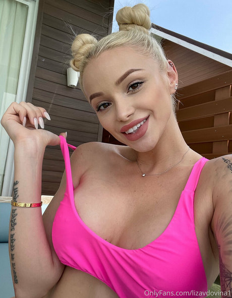 lizavdovina1 pornstar nude photo