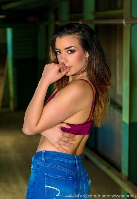 momoneyyymoprobzzz modelo bonita galerías