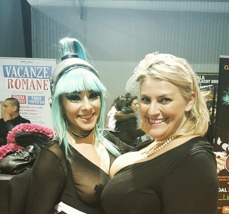 Laura Leonardi modelo exclusivo recopilación