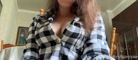 kseniyaa modèle érotique galerie