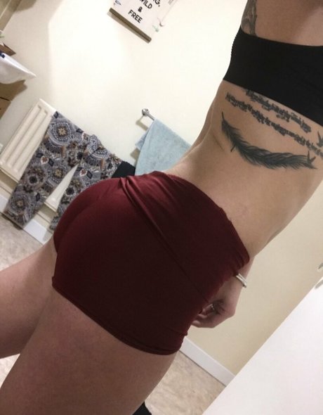 hornycavegirl estrella porno perfecta galería