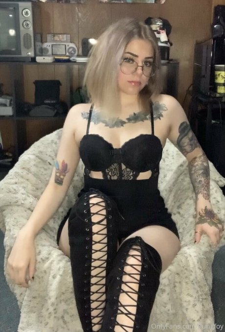 Kungfoy star du porno sexy images