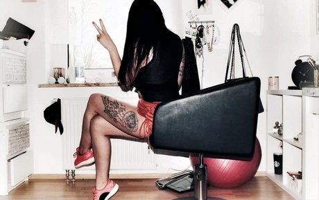 gelliii93_ star erotic archive