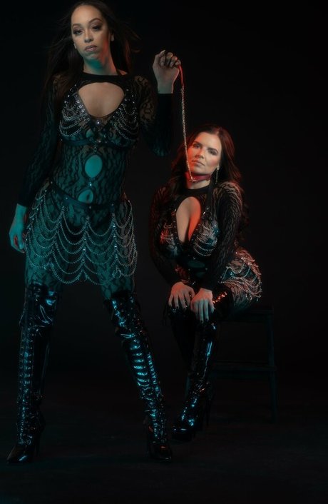 Goddess Alexi desnudos de estrellas porno foto