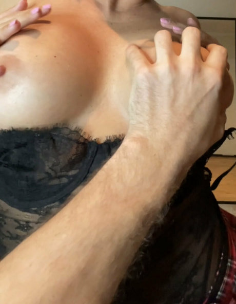 iamthmpsn star nude photo
