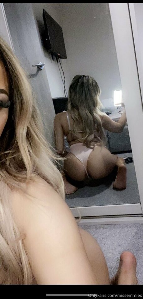 emilyexotics estrella caliente foto