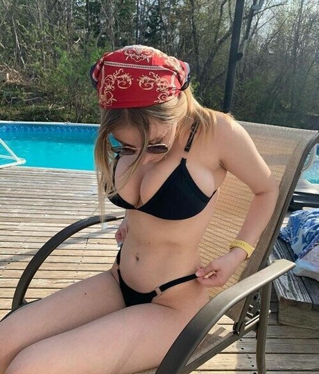 Sarao Sulli star du porno de haute qualité galerie