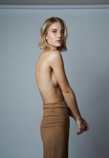 Kim Hnizdo modelo atractivo imágenes