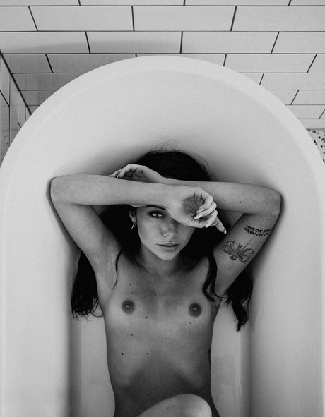 maddieneville actrice xxx archive