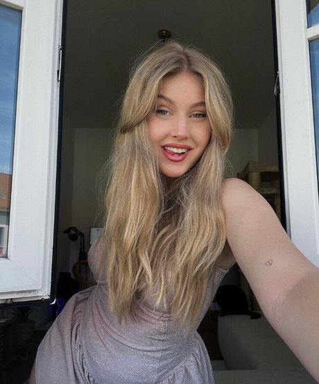 cirizzzle nude pornstar gallery