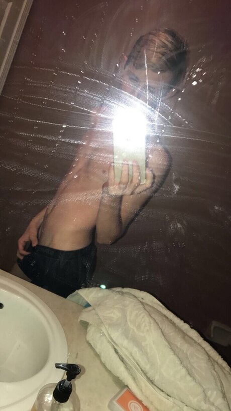 Xander and Ian sexy star galleries