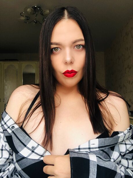 AinaKalina nude model image