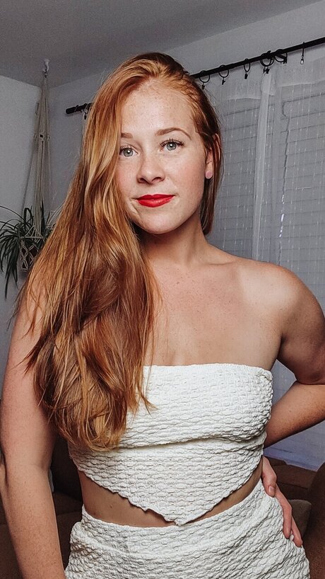 ShelbyMarieMakes erotic actress photos
