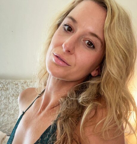Foxx VIP_ erotic model pics