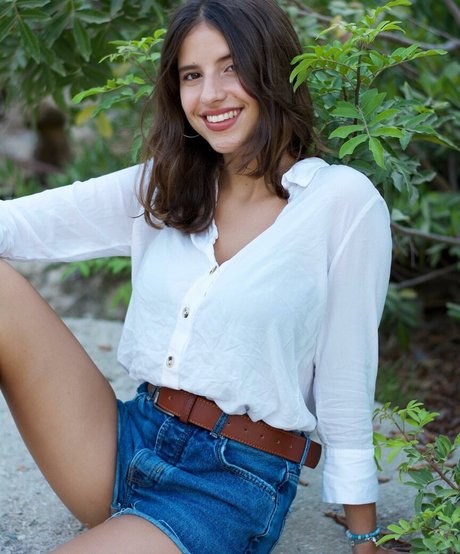 Yuval Hofesh Miniature