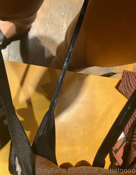 blue bubaloooo modèle sexy archive