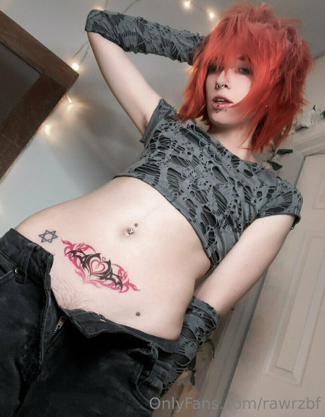 rawrzbf star érotique photo