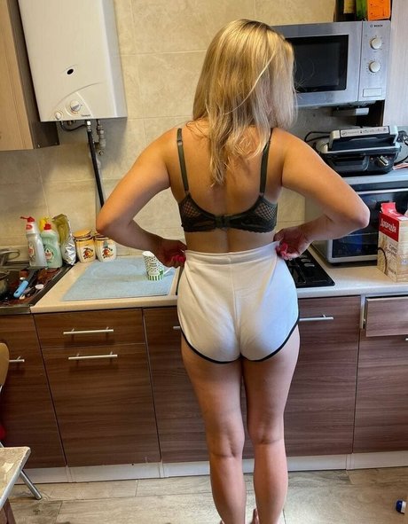 anna bellla modelo hd fotos