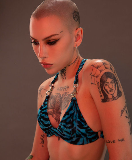 Siiickbrain pornstar naked photo