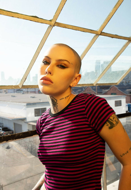 Siiickbrain art modèle image