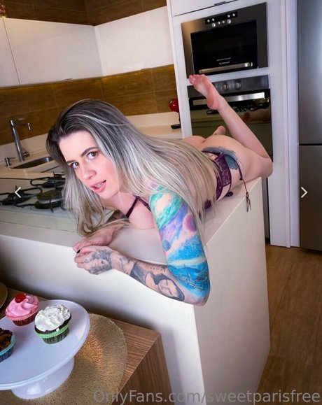 thickbabyzara estrella desnuda imágenes