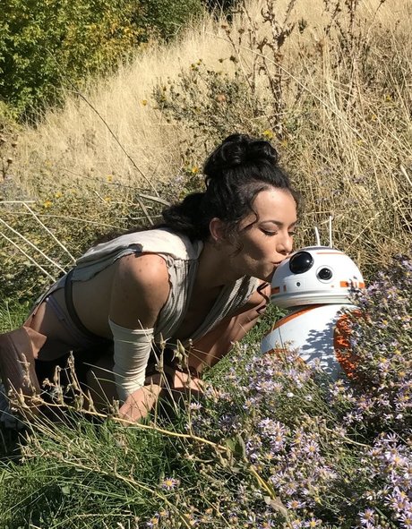 Joanie Brosas modèle chaud archive