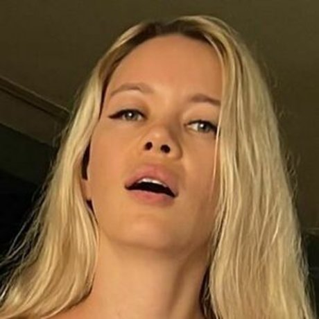 Sofie Mills actriz de alta calidad imagen