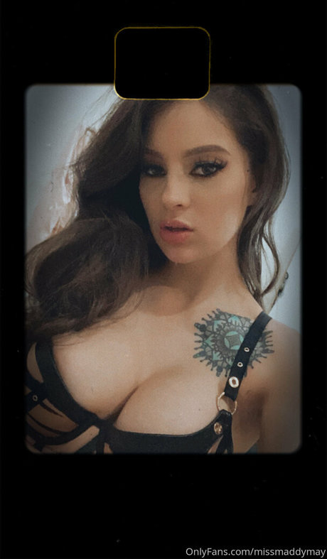 maddymay69 modelo desnudo imagen