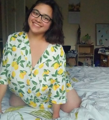 janineaam modèle de haute qualité photos