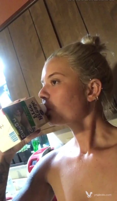 Haley Schomaker art de star du porno des photos