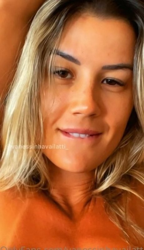Vanessa Vailatti estrella desnuda imágenes